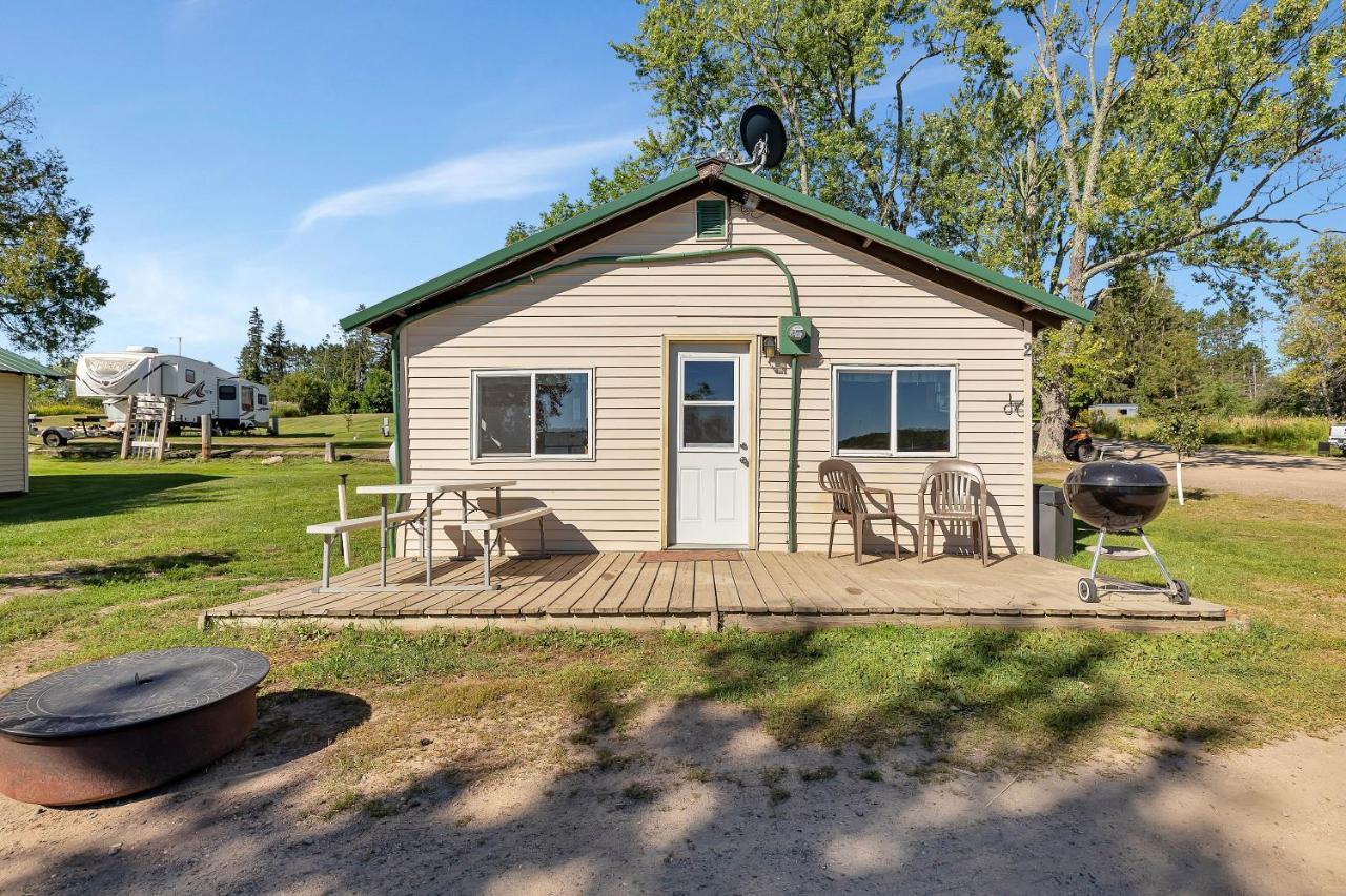 Blue Moon Resort & Motel Hill City Exterior photo